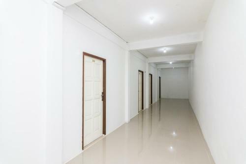 Hotel Oyo Life 2672 Athaya Kost
