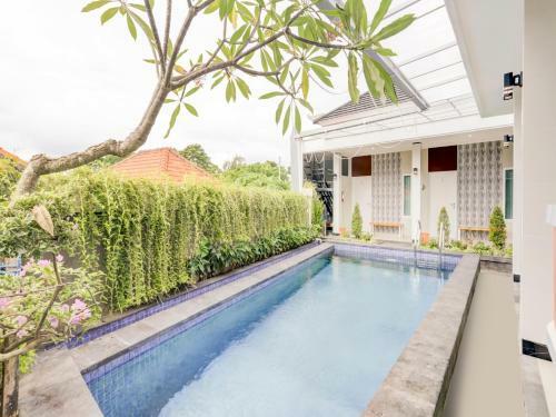 Hotel Oyo 90057 Riverside Bali Villas