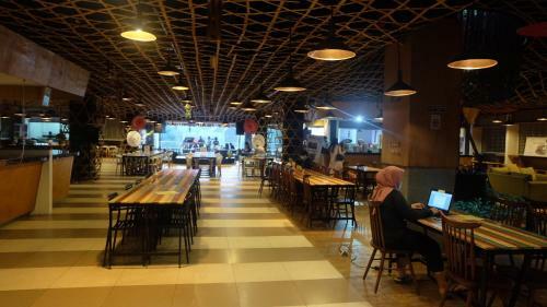 Apartamento Aya Stays 13 At Parahyangan Residence