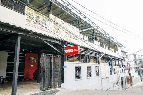 Hotel Oyo 2385 Maleo Exclusive Residence 2