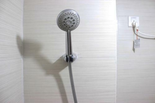 Modern & Stylish 2br At Gateway Pasteur Apartment By Travelio