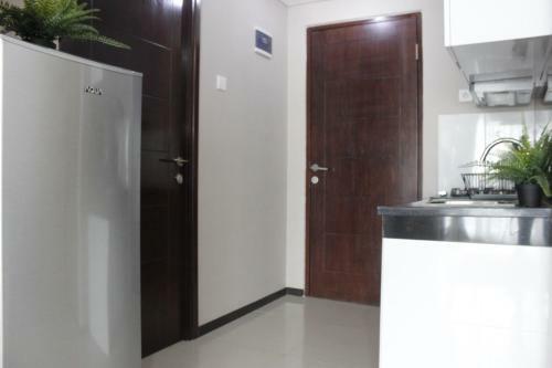 Modern & Stylish 2br At Gateway Pasteur Apartment By Travelio