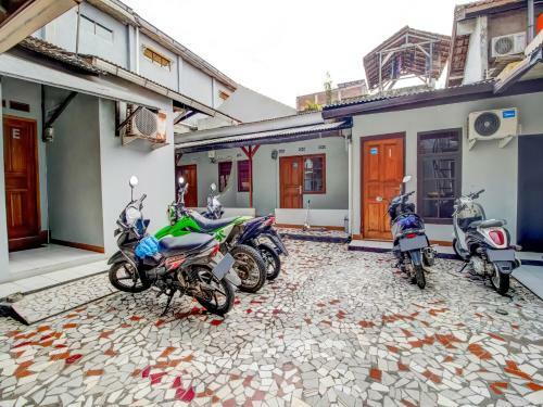 Hotel Oyo 3750 Elder Guest House