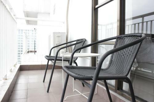 Comfy Studio Apartment At Tamansari Tera Residence By Travelio