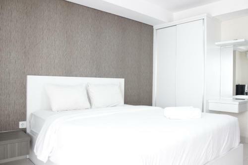 Comfy Studio Apartment At Tamansari Tera Residence By Travelio