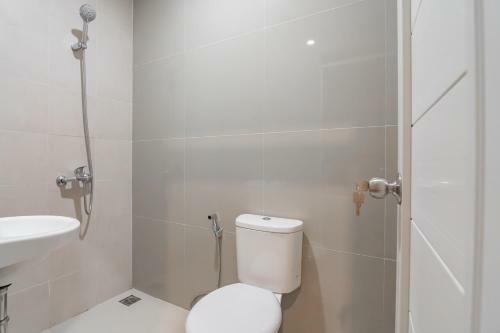 Hotel Reddoorz Plus @ Karapitan Street