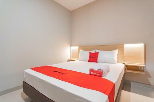 Hotel Reddoorz Plus @ Karapitan Street