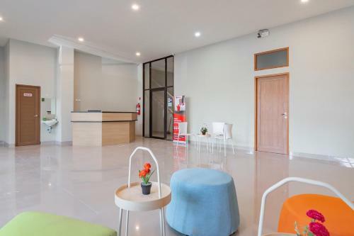Hotel Reddoorz Plus @ Karapitan Street