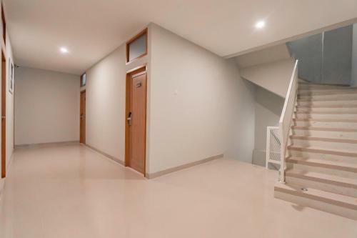 Hotel Reddoorz Plus @ Karapitan Street