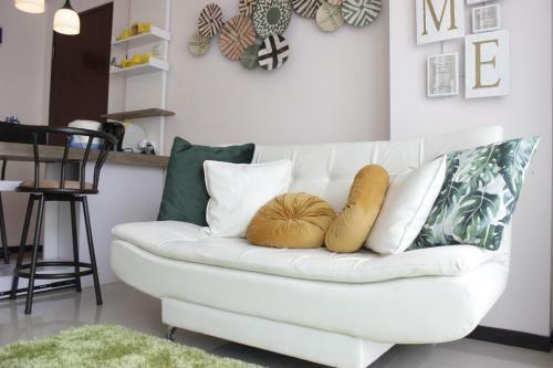 Scenic & Trendy 2br At Gateway Pasteur Apartment By Travelio