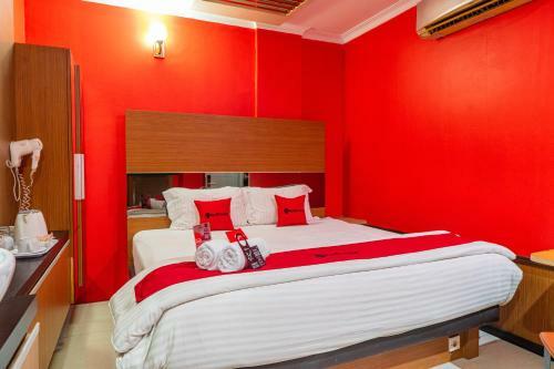 Hotel Reddoorz Plus Near Chadstone Mall