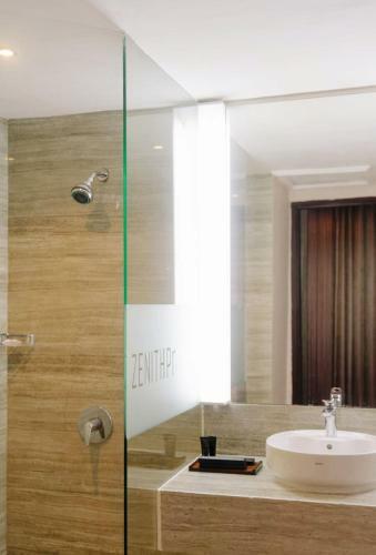Zenith Premiere Hotel Baubau