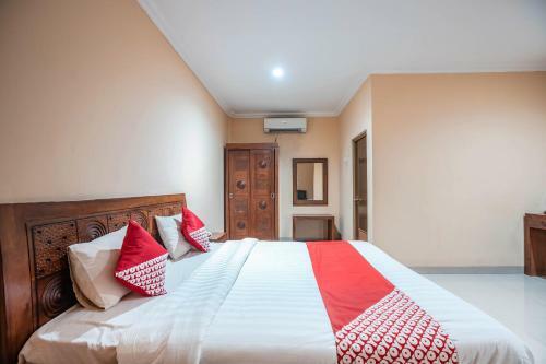 Oyo 686 Bunga Karang Hotel