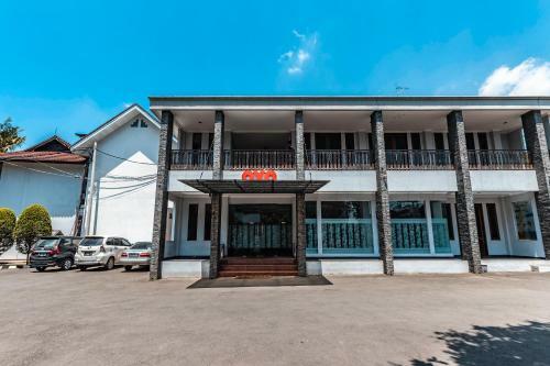 Oyo 686 Bunga Karang Hotel