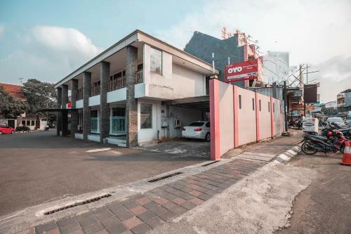 Oyo 686 Bunga Karang Hotel