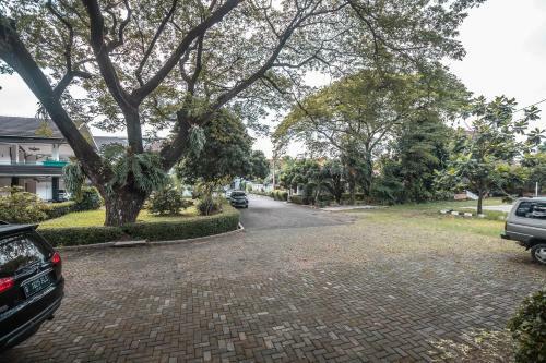 Oyo 686 Bunga Karang Hotel