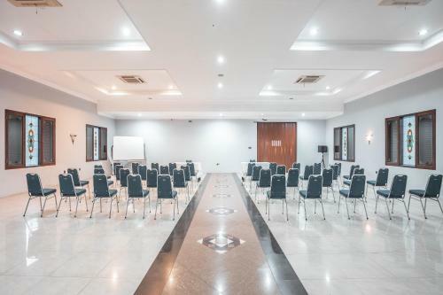 Oyo 686 Bunga Karang Hotel
