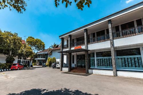 Oyo 686 Bunga Karang Hotel