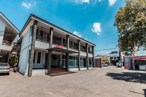 Oyo 686 Bunga Karang Hotel