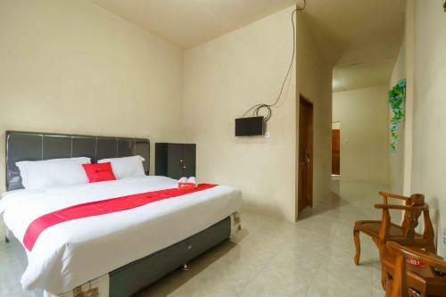 Hostal Reddoorz Near Bukit Kubu Berastagi