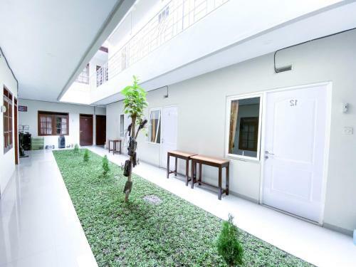 Hostal Reddoorz Syariah @ Simpang Borobudur