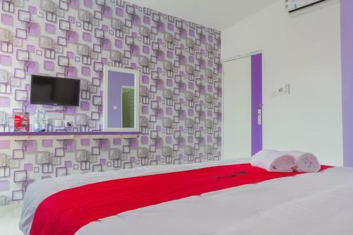 Hostal Reddoorz Plus @ Tuparev Cirebon 2