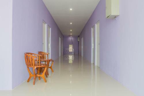 Hostal Reddoorz Plus @ Tuparev Cirebon 2