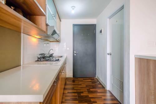 Modern And Cozy Studio Park View Apartment By Travelio