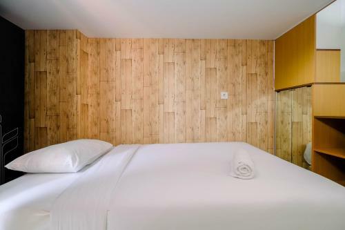 Comfy And Trendy Studio At Dave Apartment By Travelio