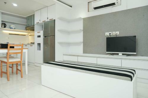 Relax 1br Apartment At Menteng Square By Travelio