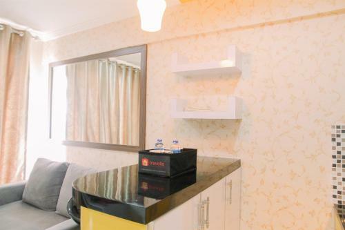 Comfortable 2br Apartment At Sentra Timur Residence By Travelio