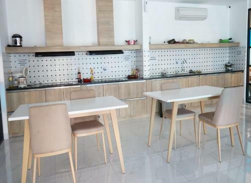 Hostal Mendjangan Mansion