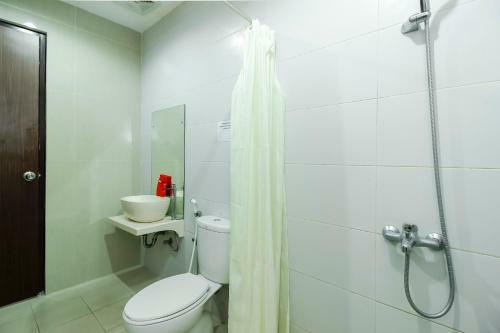 Hostal Reddoorz Plus @ Tb Simatupang