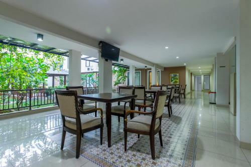 Hostal Reddoorz Plus @ Tb Simatupang