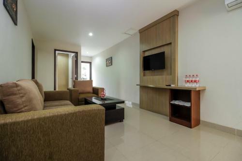 Hostal Reddoorz Plus @ Tb Simatupang