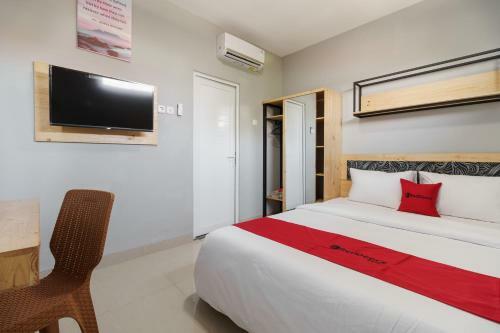 Hostal Reddoorz Near Plaza Atrium Senen