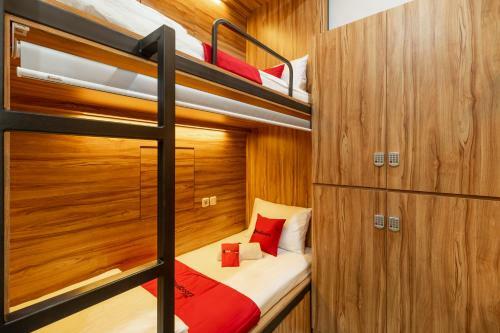 Hotel Reddoorz Plus Near Senayan City