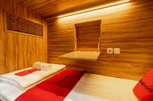 Hotel Reddoorz Plus Near Senayan City