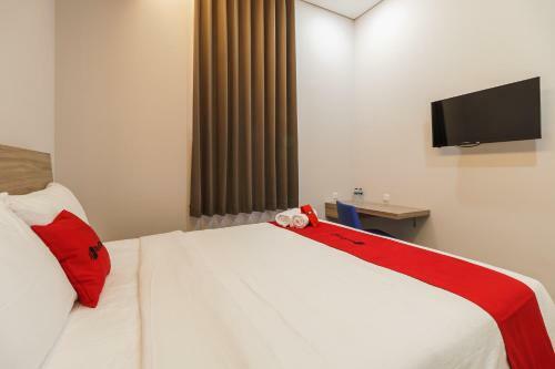 Hotel Reddoorz Plus Near Senayan City