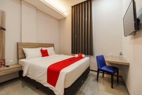 Hotel Reddoorz Plus Near Senayan City