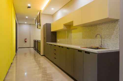Hotel Reddoorz Plus Near Senayan City