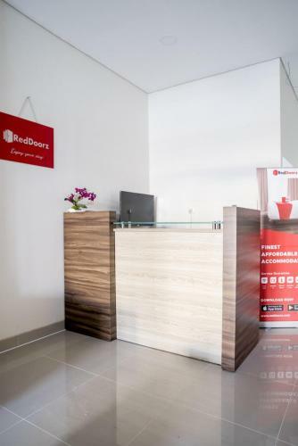 Hostal Reddoorz @ Bandengan Jakarta