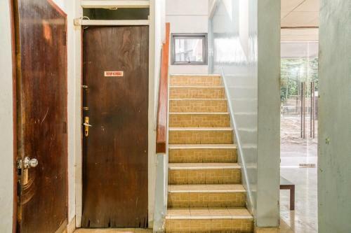 Hotel Reddoorz Near Plaza Senayan
