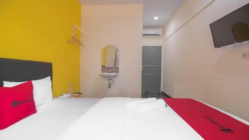 Hotel Reddoorz Near Itc Mangga Dua