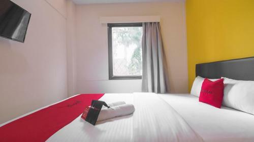 Hotel Reddoorz Near Itc Mangga Dua