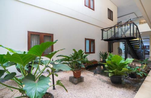 Hostal Arcs House Pakubuwono By Jambuluwuk