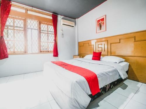 Hostal Reddoorz Plus Near Rscm Jakarta