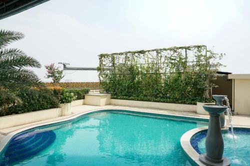 Fabulous 2br Lucky Tower Apartment By Travelio