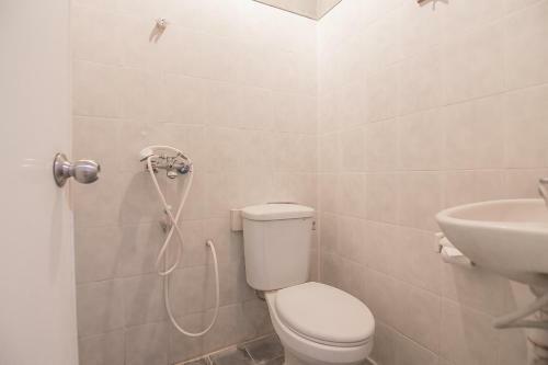 Hostal Reddoorz Near Undip Pleburan 2