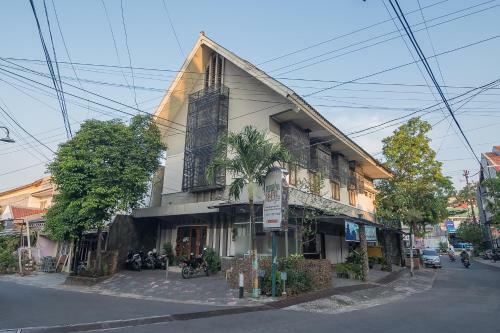 Hostal Reddoorz Near Undip Pleburan 2
